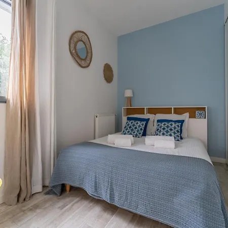 Cote Port - Appt Sortie Privee Vers Le Port *