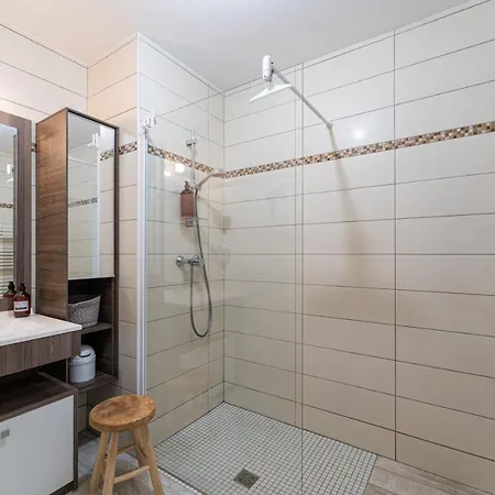 Apartment Cote Port - Appt Sortie Privee Vers Le Port