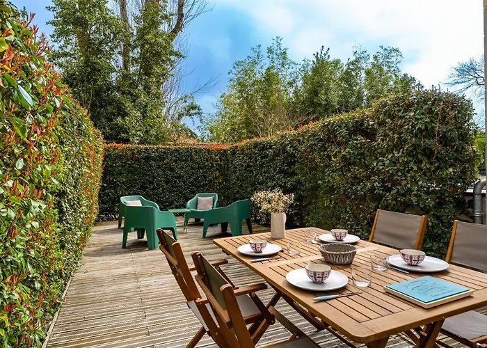 Cote Port - Appt Sortie Privee Vers Le Port *