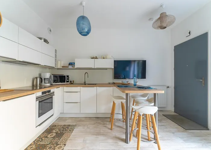 Cote Port - Appt Sortie Privee Vers Le Port *